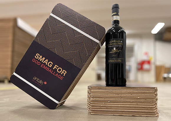 Closed gift box and product