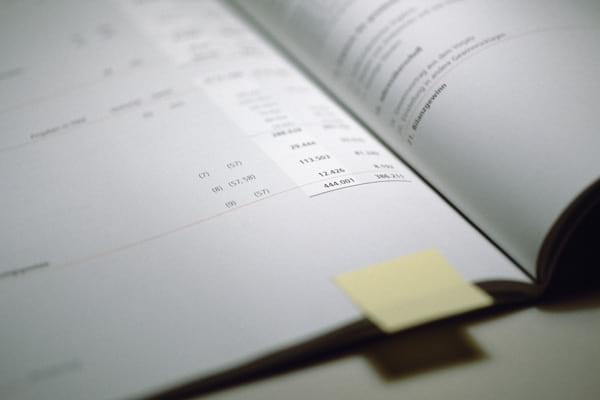 Catálogos e informes de empresa