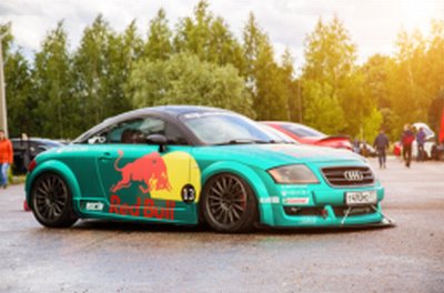 Vinilos de colores para rotulación de vehículos